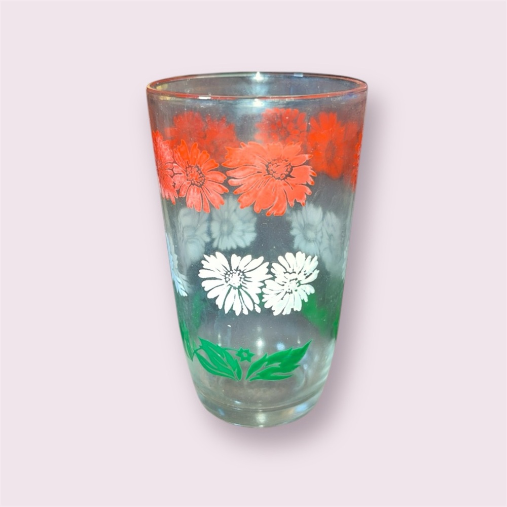 Swanky Swiggs Atlas glass by Kraft. Set of 4 Bachelor Button Red, White, green